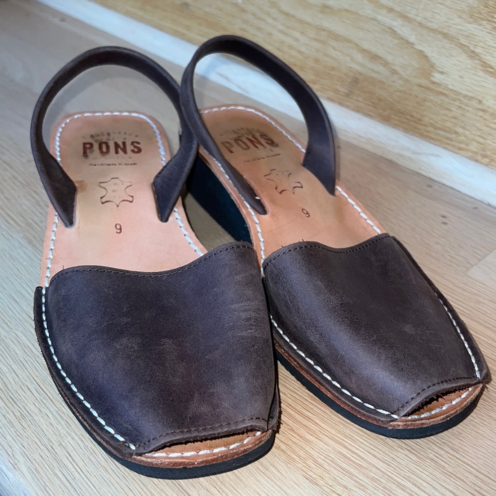 Pons sandal